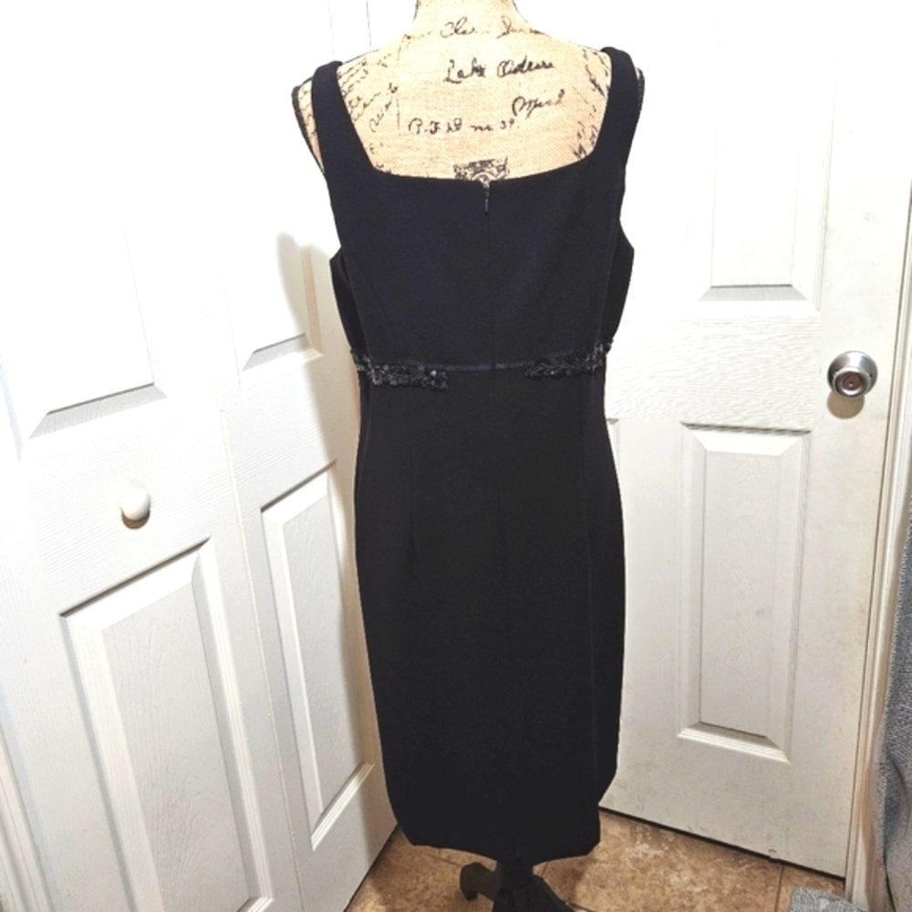 Tahari Arthur S Levine Black Cocktail Dress Size 12 - Picture 5 of 12